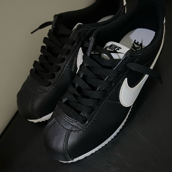 Nike Cortez Women’s 5 - Picture 2 of 11